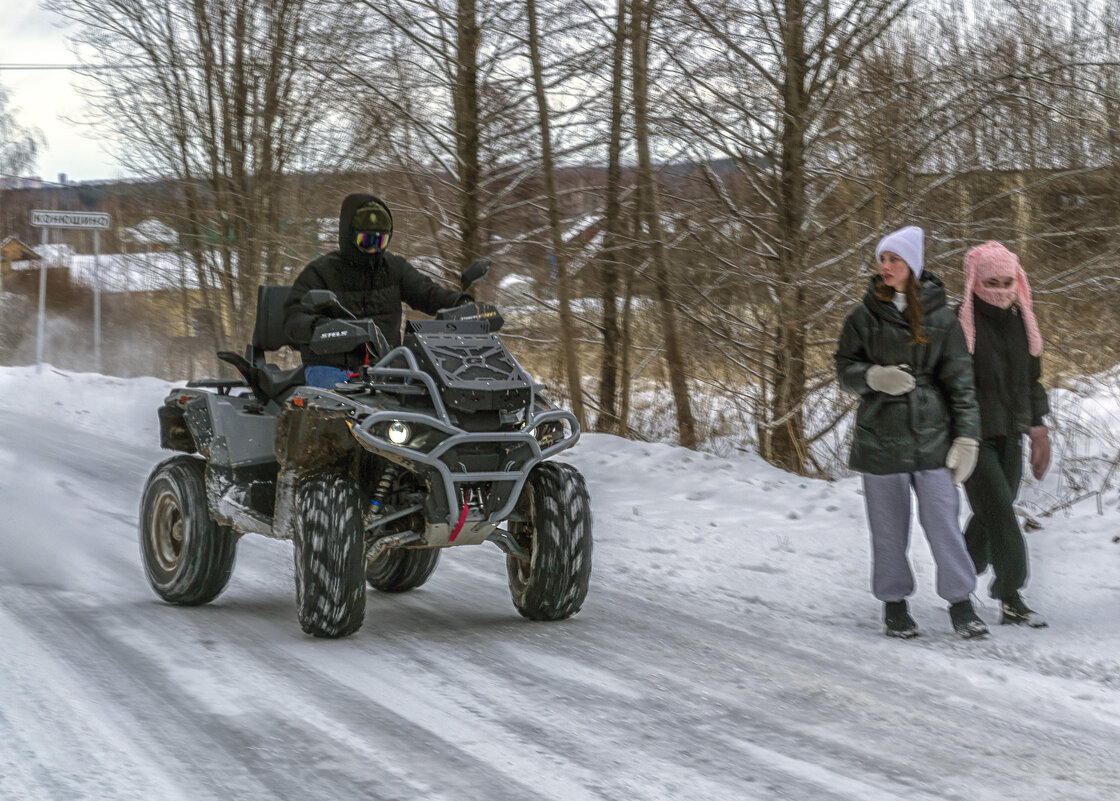 Прокати нас Петруша на тракторе... - Сергей Цветков