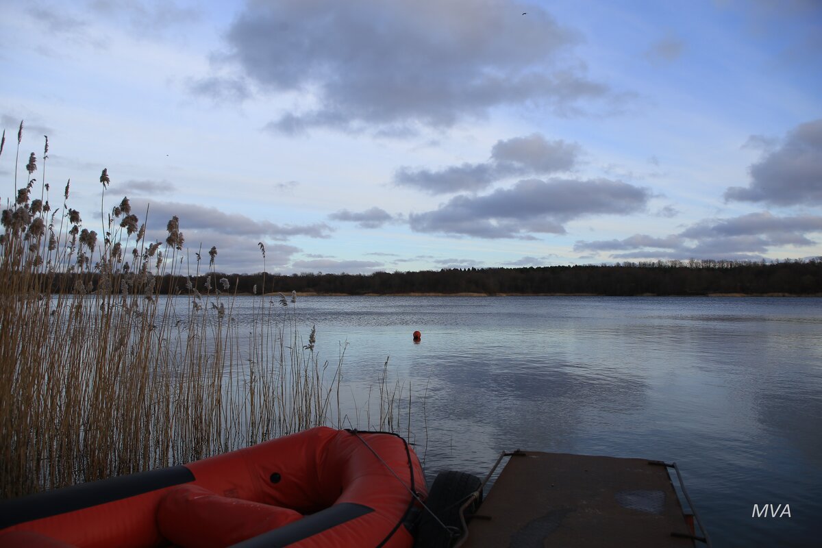 У причала... - Вячеслав Макушин