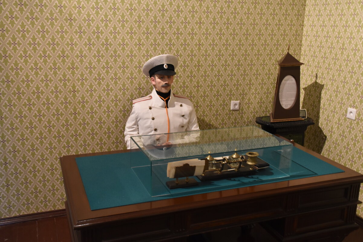 Урядник - Валерий Пославский