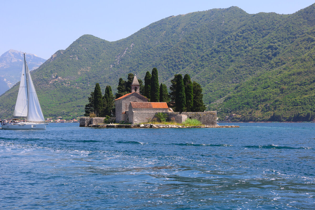 Остров с монастырем - Евгений + Остров с монастырем - Евгений +