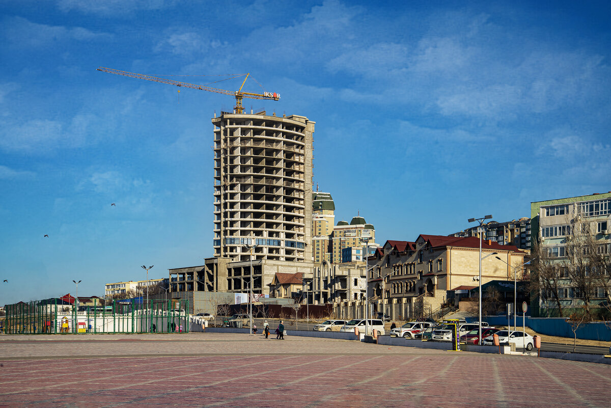 Новостройка - Анатолий Чикчирный Новостройка - Анатолий Чикчирный