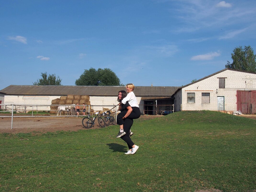 Конюшня. Тиганово - Евгений Конюшня. Тиганово - Евгений