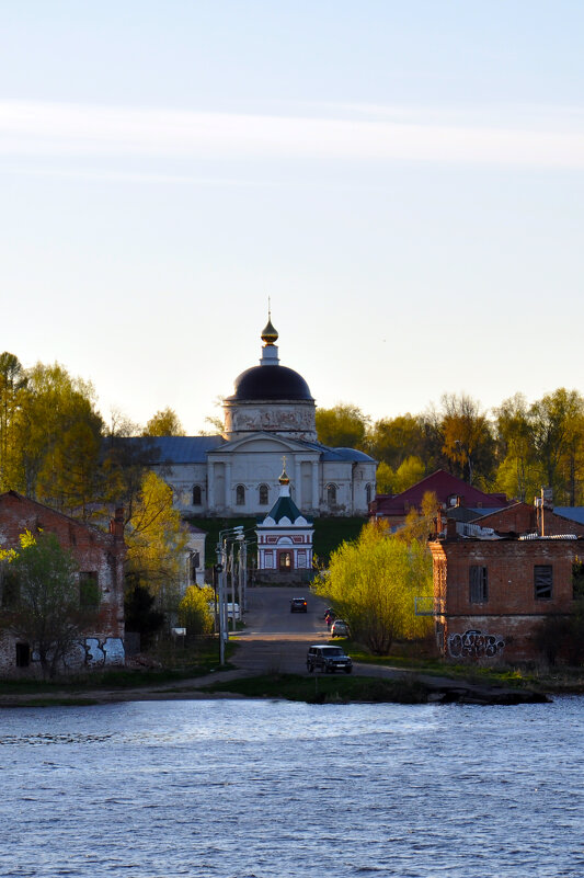 Мышкин вечером с Волги (фото 2018 года) - Gen Мышкин вечером с Волги (фото 2018 года) - Gen