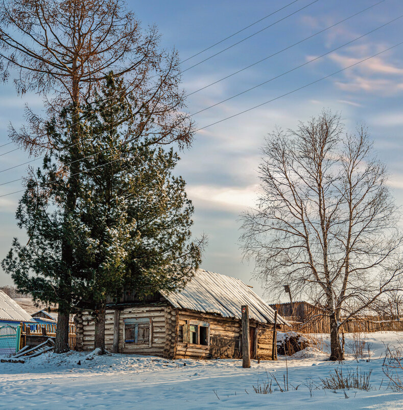 Вид подобных домиков ,избушек неавевает грусть и печаль, но за ними кроется история,прожитые жизни.. - Алексей Мезенцев Вид подобных домиков ,избушек неавевает грусть и печаль, но за ними кроется история,прожитые жизни.. - Алексей Мезенцев