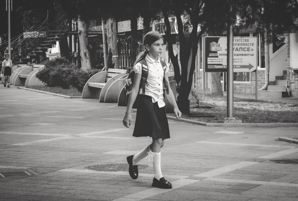 Школьница(чб) - Сергей Царёв Школьница(чб) - Сергей Царёв