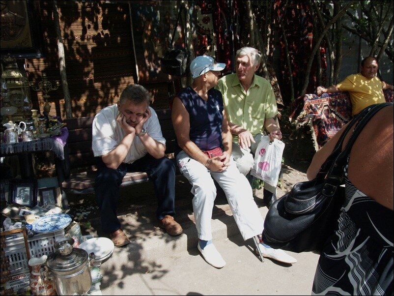 Вернисаж - Сергей Золотавин