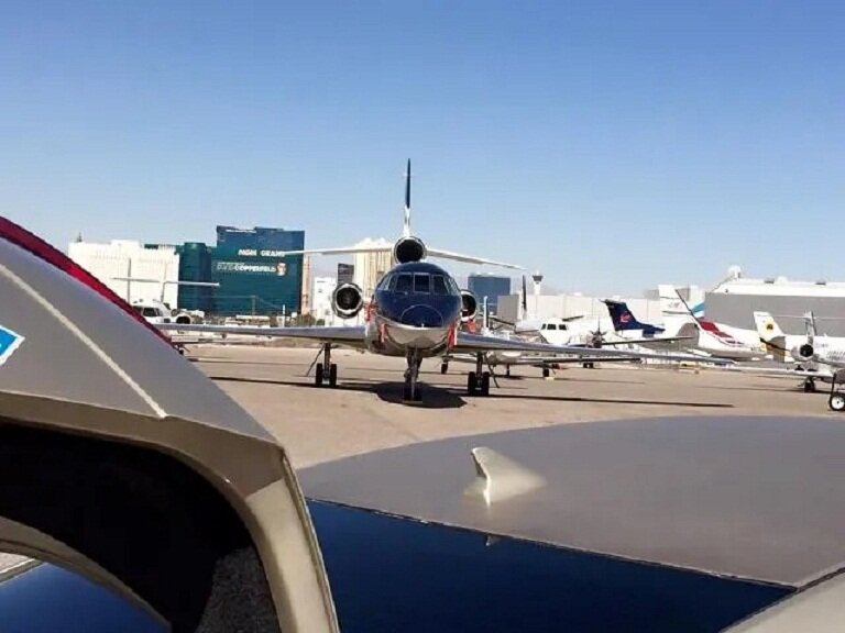 "На аэродроме дул холодный ветер" - Ирэн 