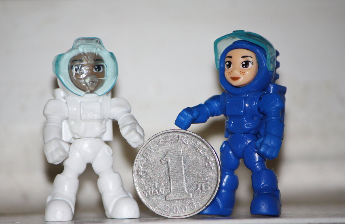 Международный космический экипаж обнаружил неопознанный объект...) - Константин Штарк