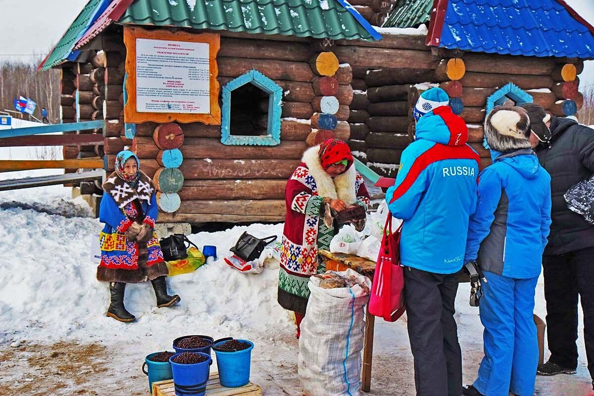 Ханты приехали с дарами тайги! - Владимир 