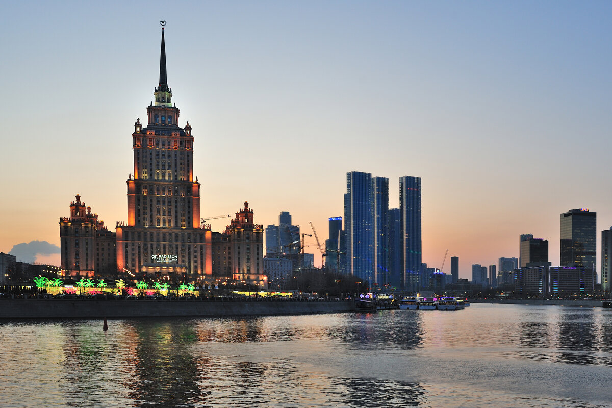 Архитектурный контраст - Виктор Берёзкин Архитектурный контраст - Виктор Берёзкин