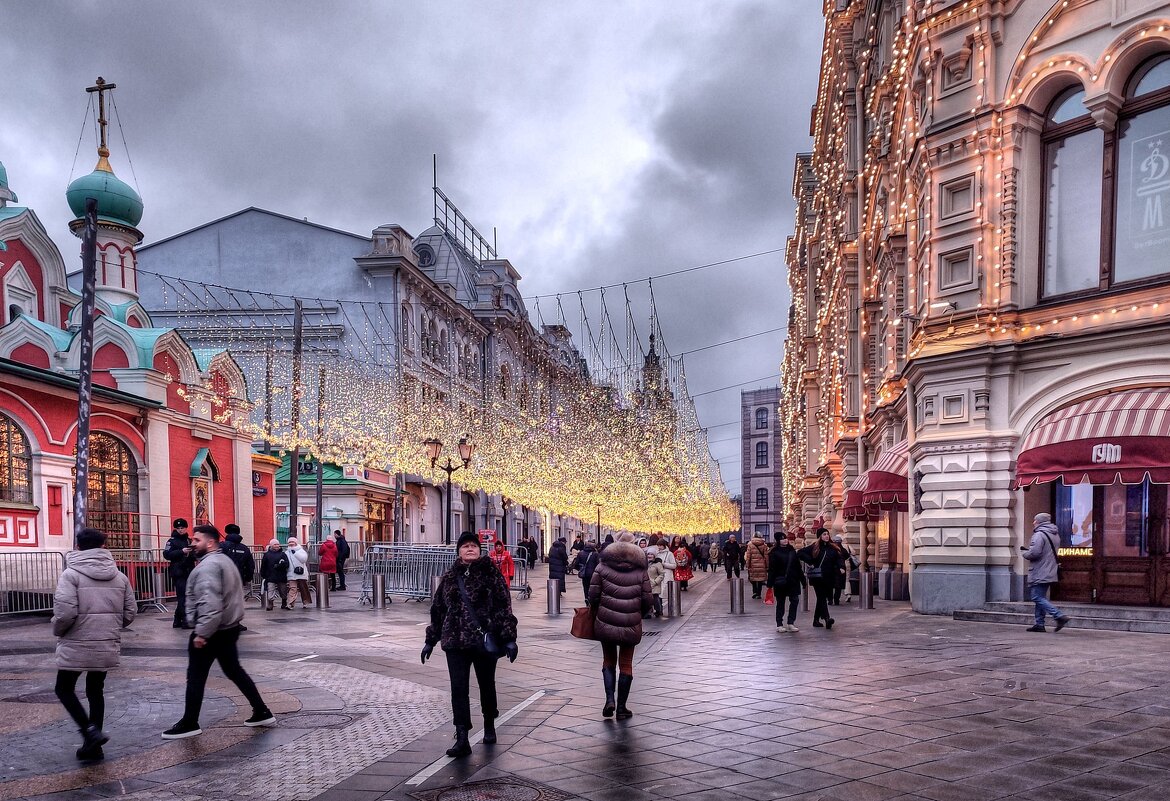 Никольская улица - Наталья Лакомова Никольская улица - Наталья Лакомова