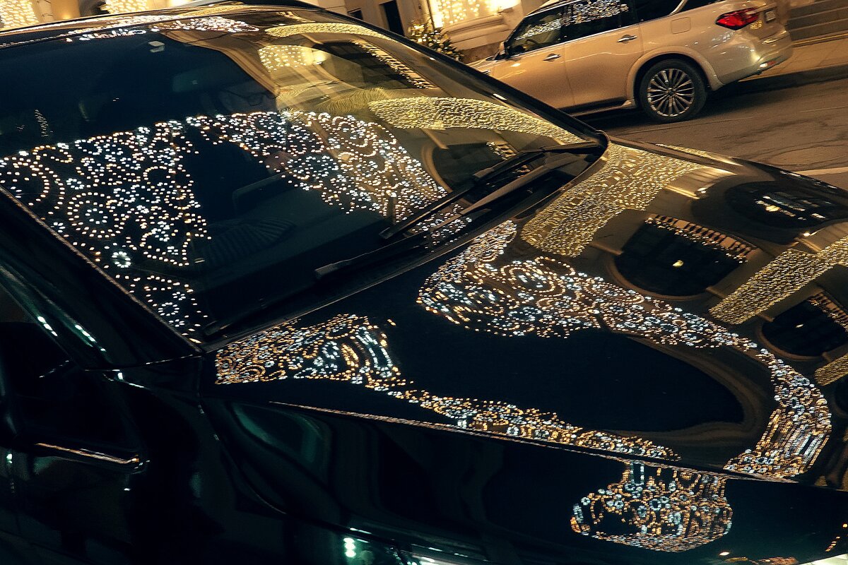 Ильинка украшает машины своими огнями. - Татьяна Помогалова Ильинка украшает машины своими огнями. - Татьяна Помогалова