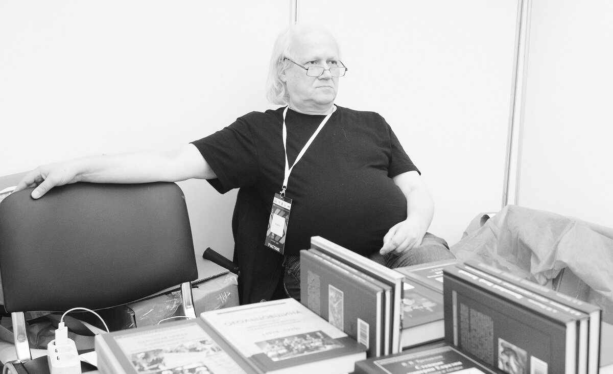 *** - Виктор Никитенко