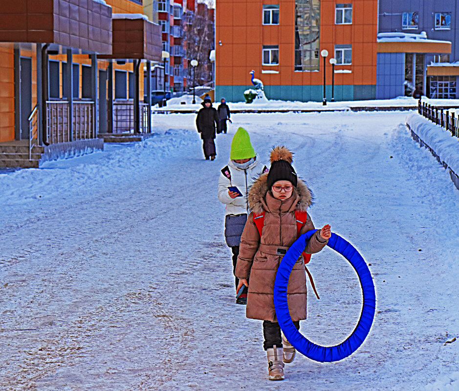 Январь..Девочка с занятий гимнастикой - Владимир 