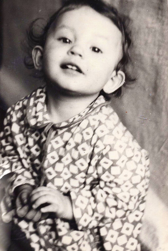 Аленка дома, в Кировграде! 1974 год. (К 80-летию Победы). - Владимир 