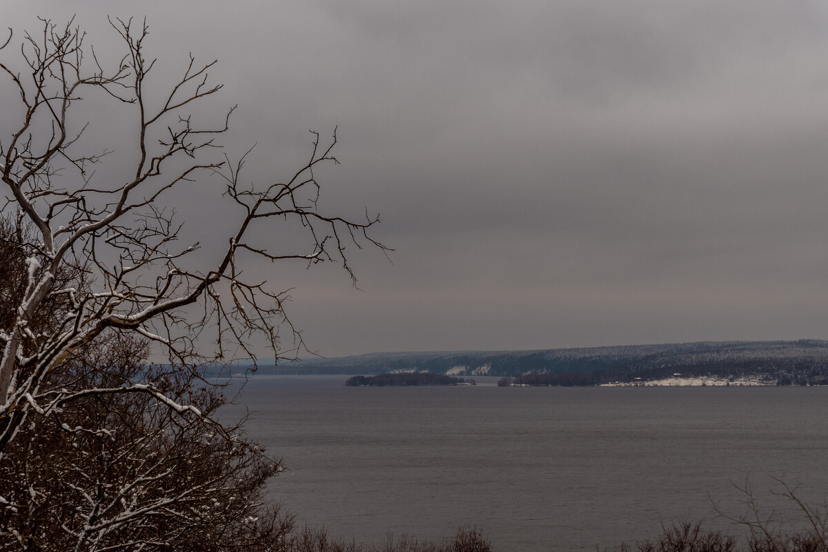 Суровый день - Игорь Николаев