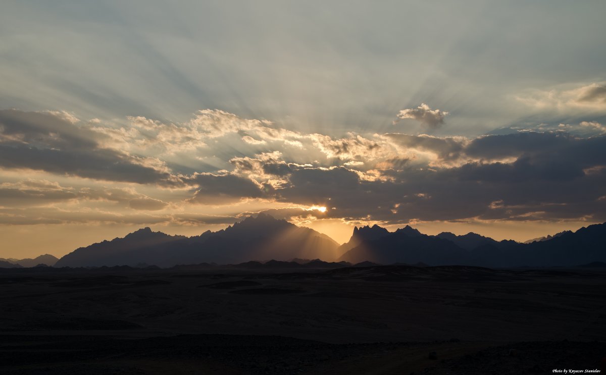 Sunset in the desert - Станислав Князев