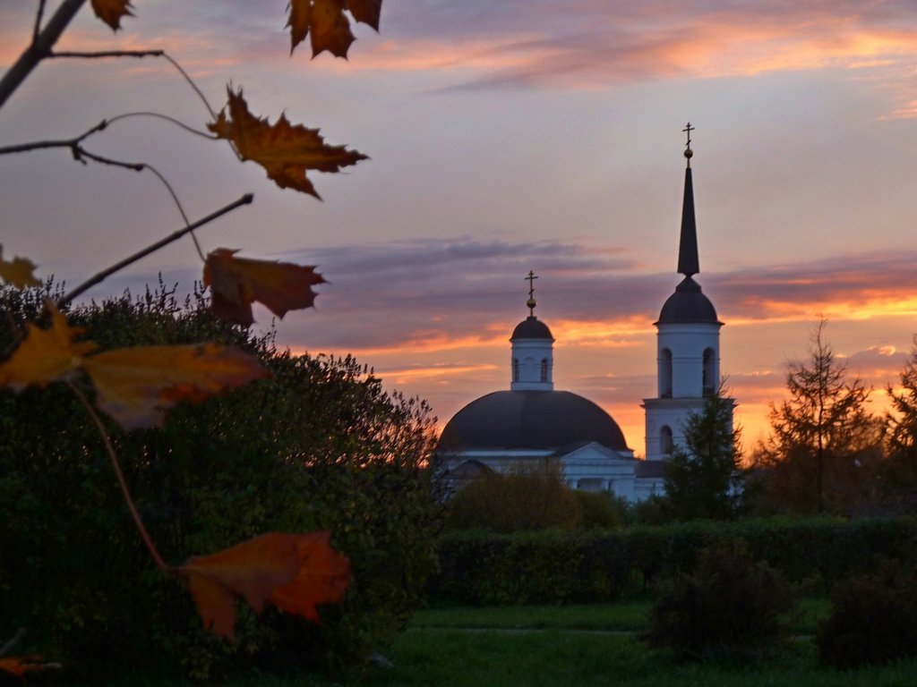 ОСЕННИЕ ЗАРИСОВКИ - Виктор Осипчук