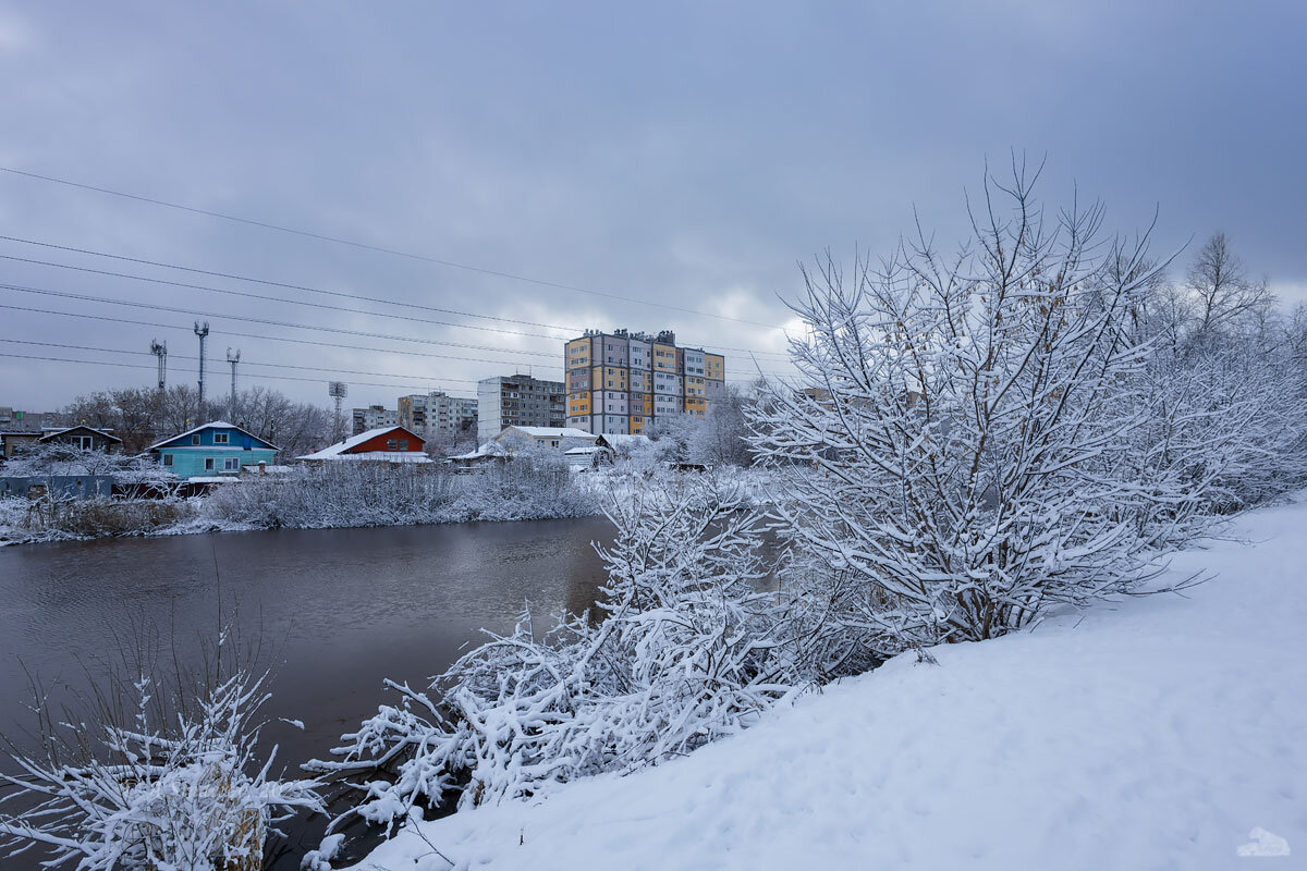 Снежные берега реки - Александр Синдерёв
