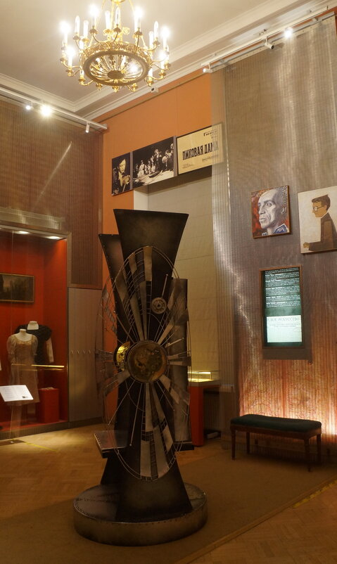 на экране статья из газеты "Советское искусство" - zavitok *