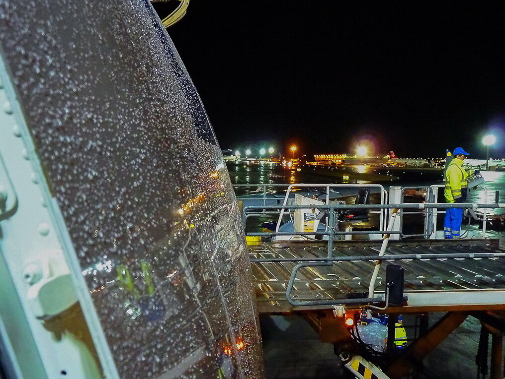 Ночной полёт, тяжелая работа... - Наталья Rosenwasser Ночной полёт, тяжелая работа... - Наталья Rosenwasser