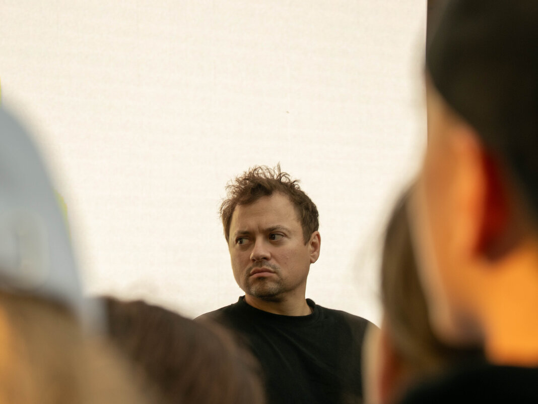 А кто этот человек? - Олег Фролов