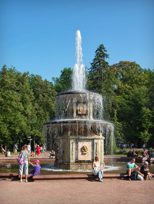 У фонтана - lady v.ekaterina У фонтана - lady v.ekaterina