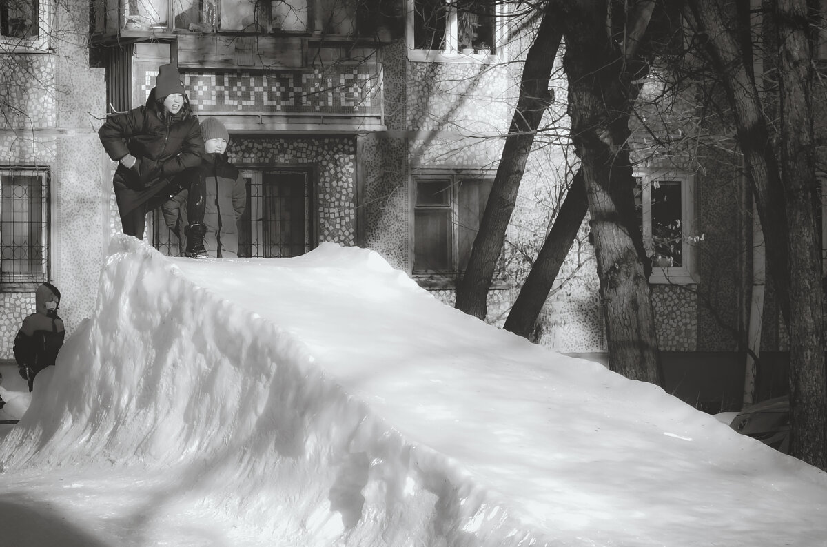 На дворовой горке - Сергей Царёв На дворовой горке - Сергей Царёв