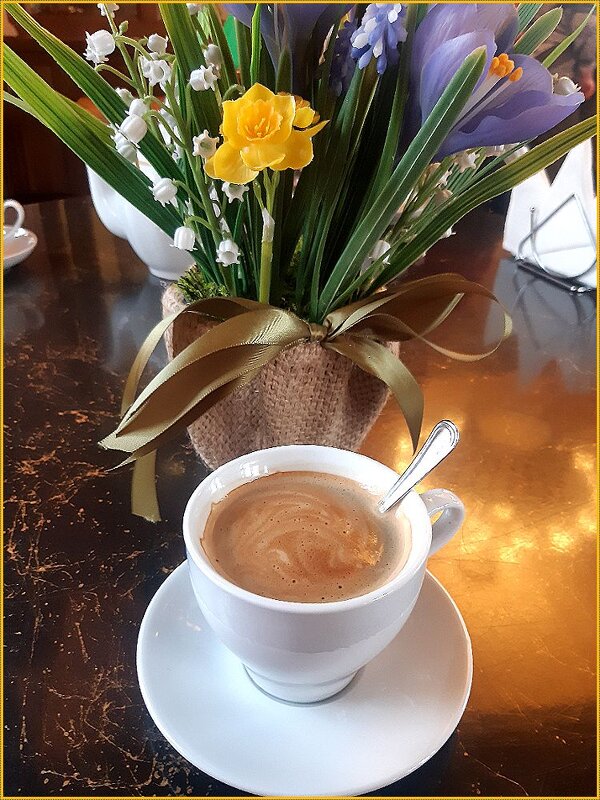 Чашечка кофе в красивой обстановке! - Нина Андронова Чашечка кофе в красивой обстановке! - Нина Андронова