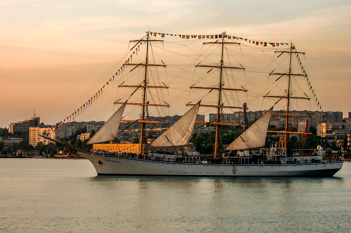 Фрегат Надежда. - Сергей Воротников Фрегат Надежда. - Сергей Воротников