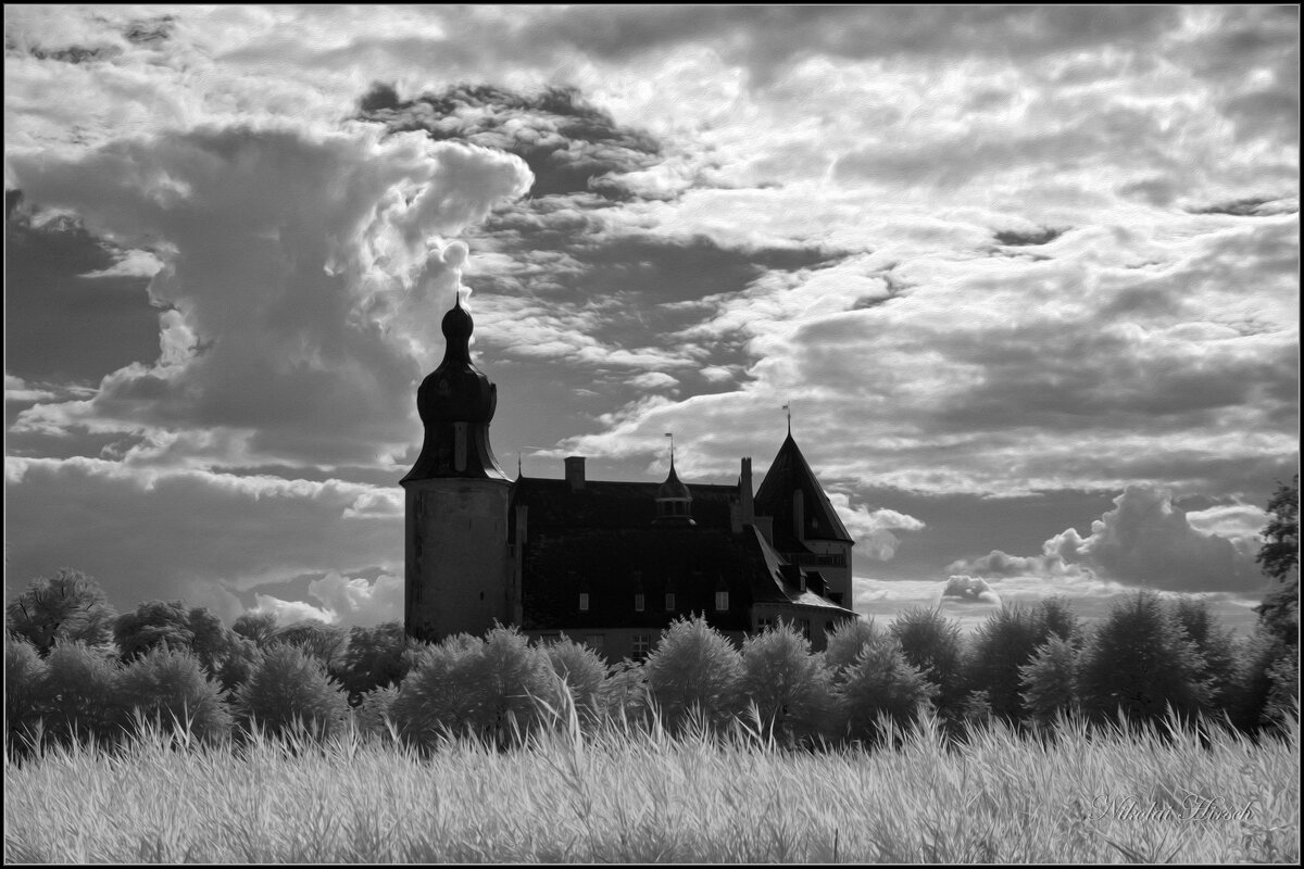 Замок на фоне неба... - Николай Гирш Замок на фоне неба... - Николай Гирш
