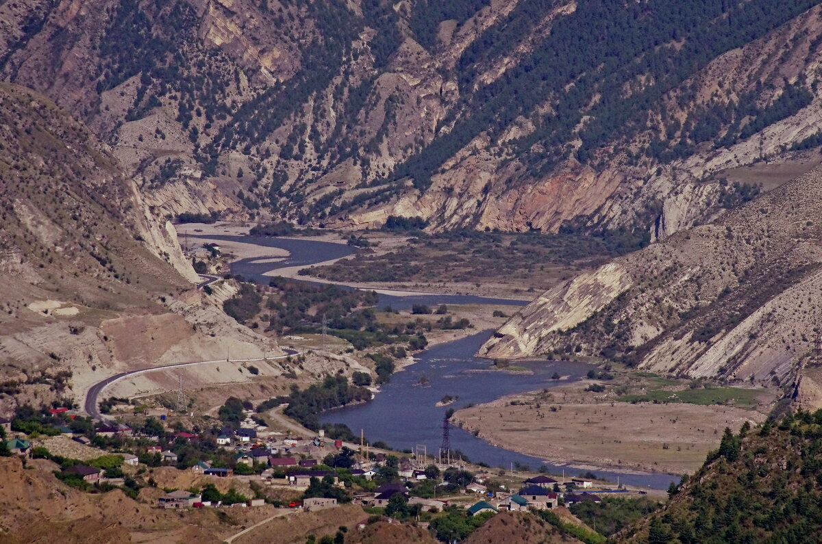 Среди гор - Сергей Швечков Среди гор - Сергей Швечков