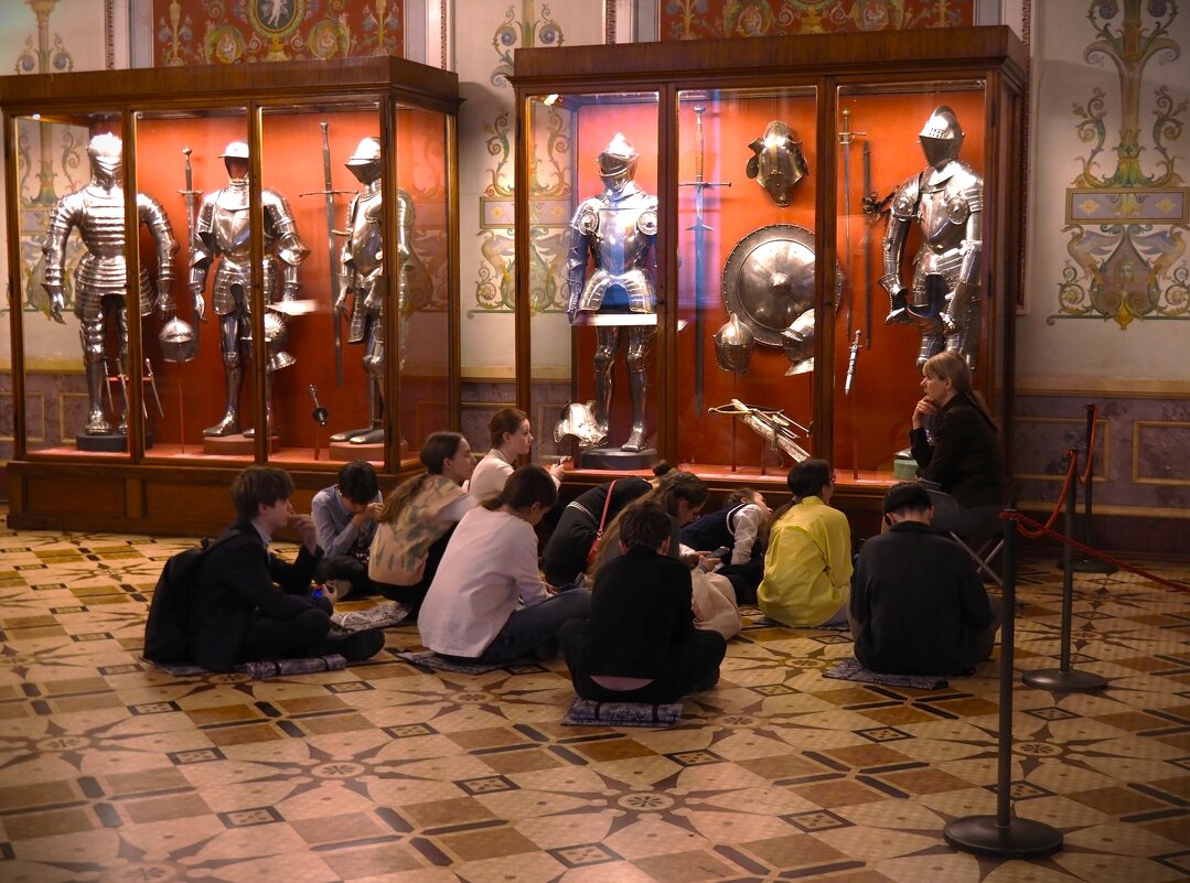Урок истории в рыцарском зале - Магомед . Урок истории в рыцарском зале - Магомед .