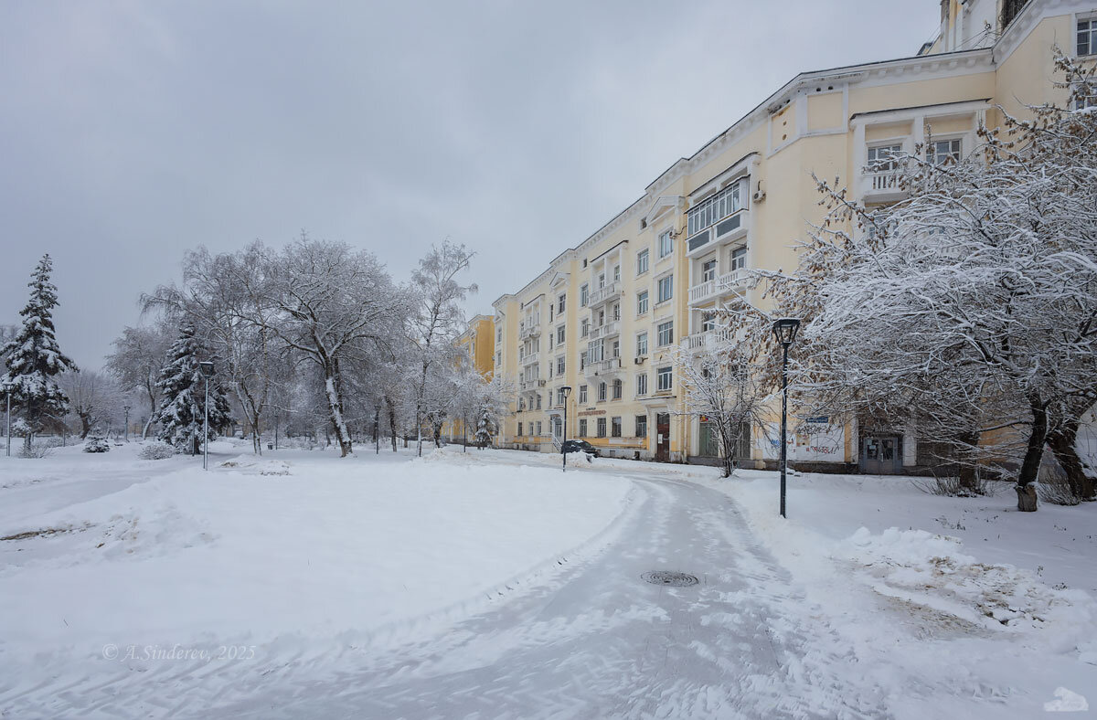 Дом в городском районе - Александр Синдерёв