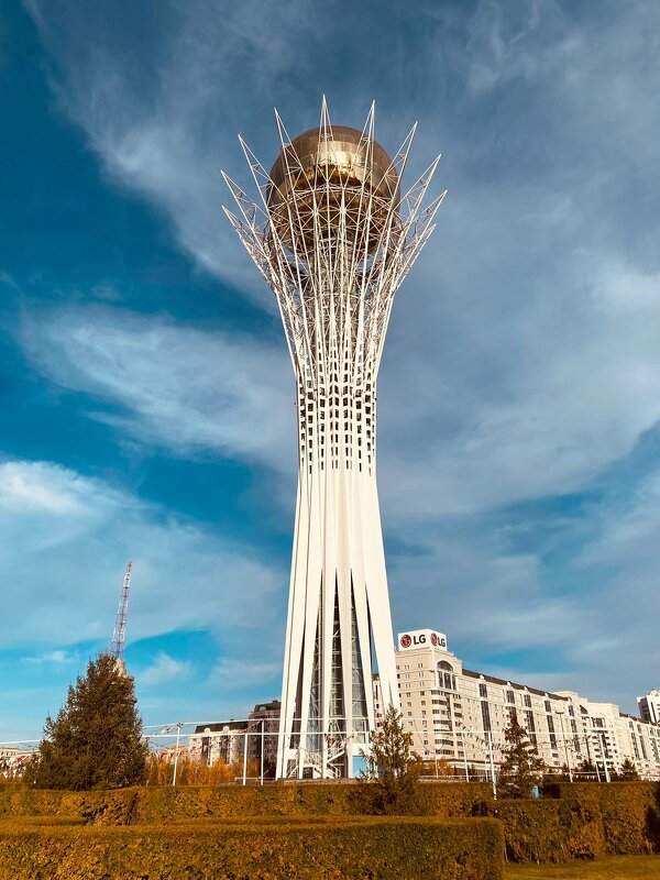 Астана, Байтерек - Валерий Соколов