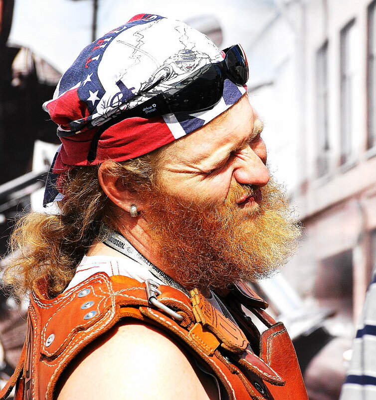 РЫЖИЙ БАЙКЕР - Виктор Никитенко