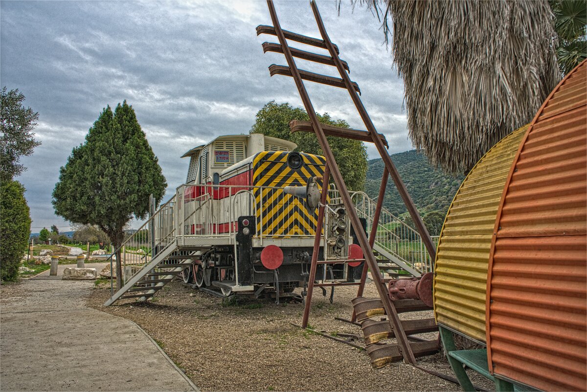 Железнодорожный  музей   Поезд  в  долине Кирьят Харошат Вальруй. Под Кирьят-Тивоном - ujgcvbif 
