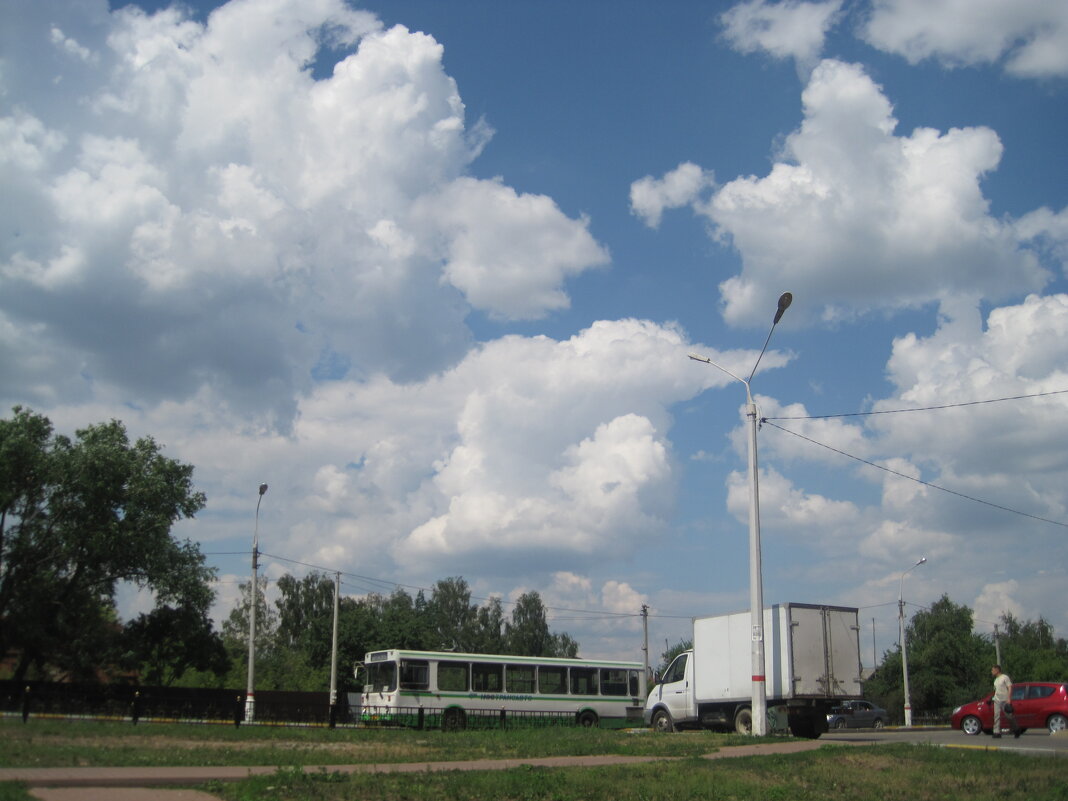 Плывут облака над городом - Елена Семигина