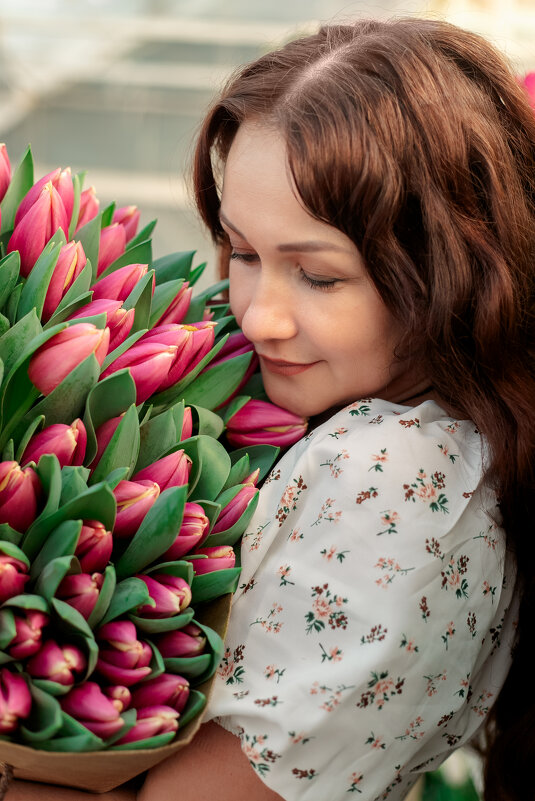 В тюльпанах - Юлия Кравченко