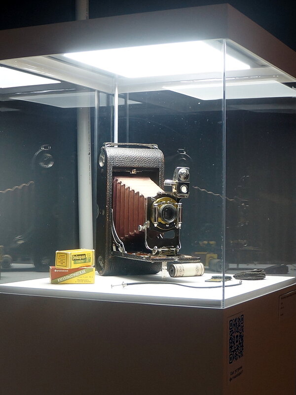 выставка "Внутри старинного фотоаппарата" - zavitok *