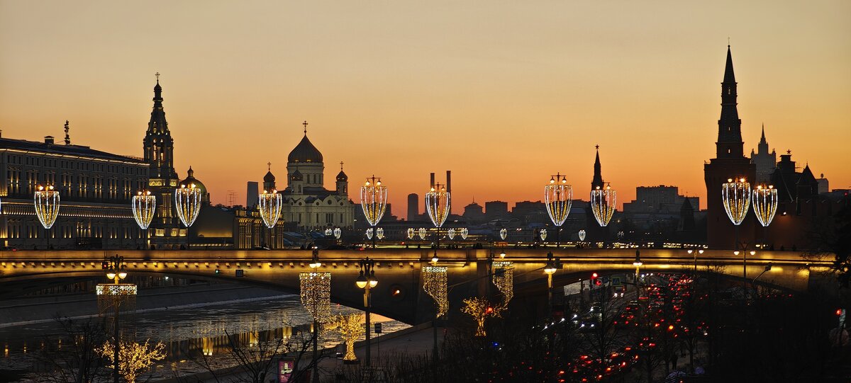 Большой Москворецкий мост - <<< Наташа >>> Большой Москворецкий мост - <<< Наташа >>>