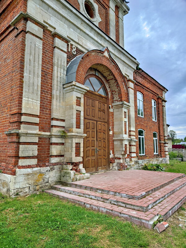 Сельский храм (фрагмент) - Валерий Судачок Сельский храм (фрагмент) - Валерий Судачок