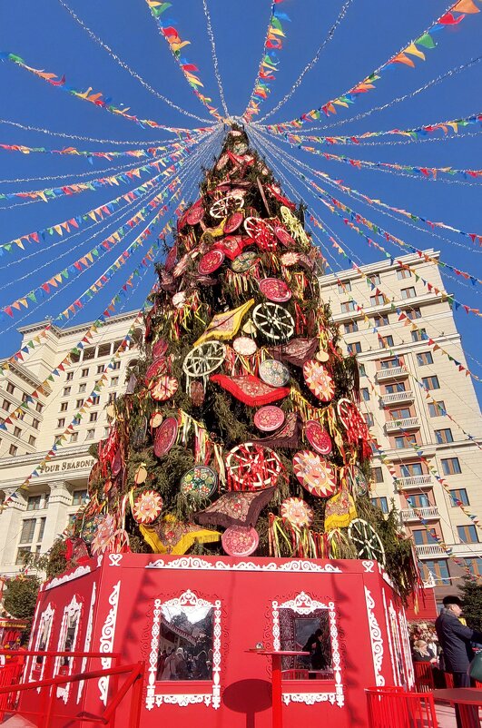 Праздники меняются, ёлка остается - ИРЭН@ . Праздники меняются, ёлка остается - ИРЭН@ .