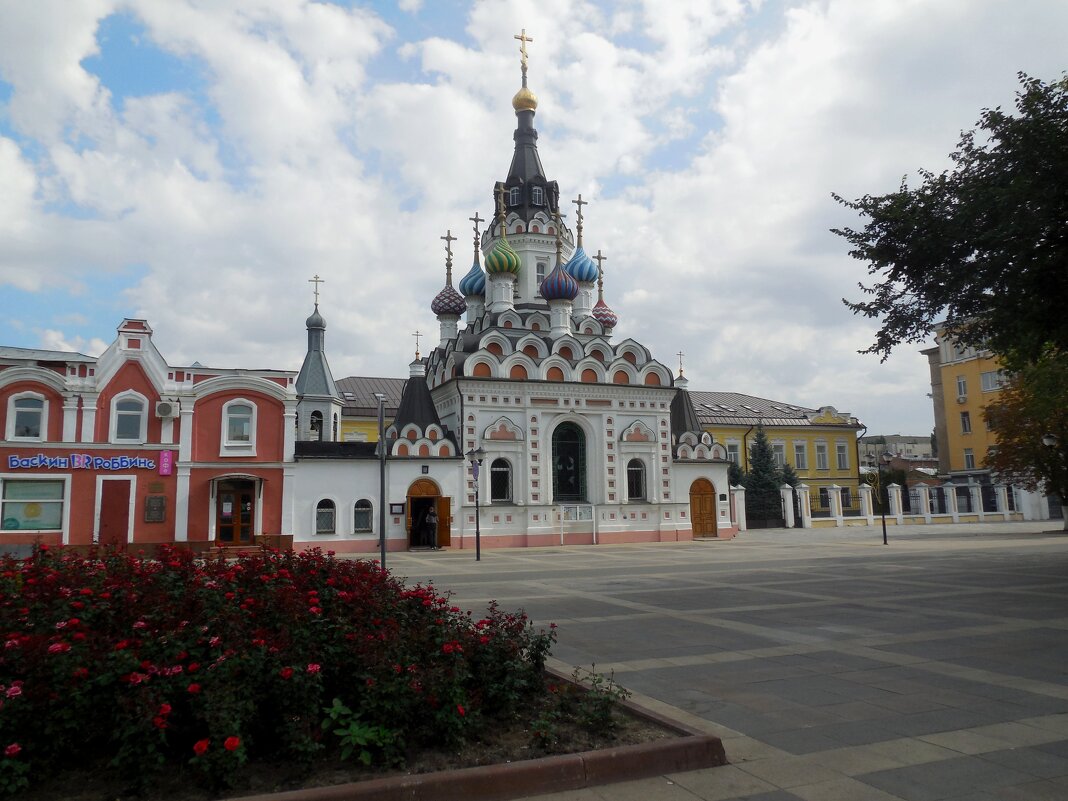 Саратов. Храм Утоли  моя  печали. - Надежда 