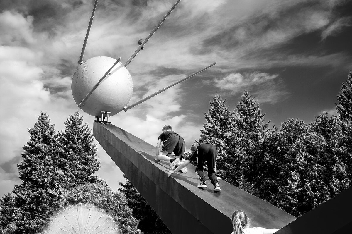 В парке... - Влад Никишин