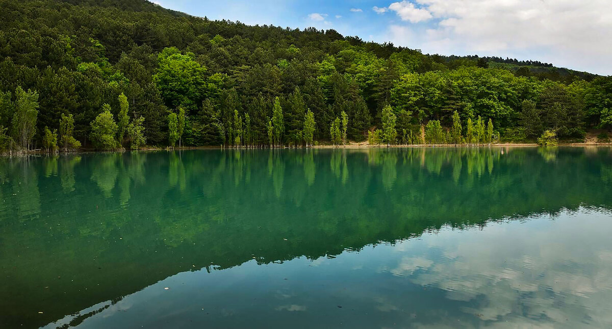 Бирюзовое озеро. - Сергей Воротников