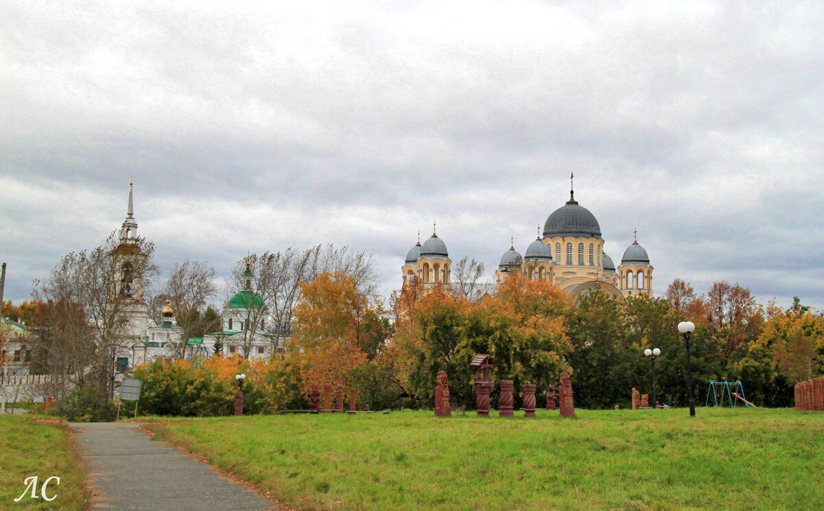 Храмы Верхотурья - Любовь Сахарова