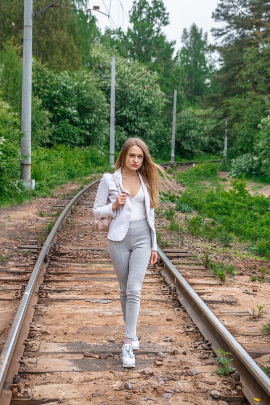 Иду по шпалам.. - Евгений Ермаков