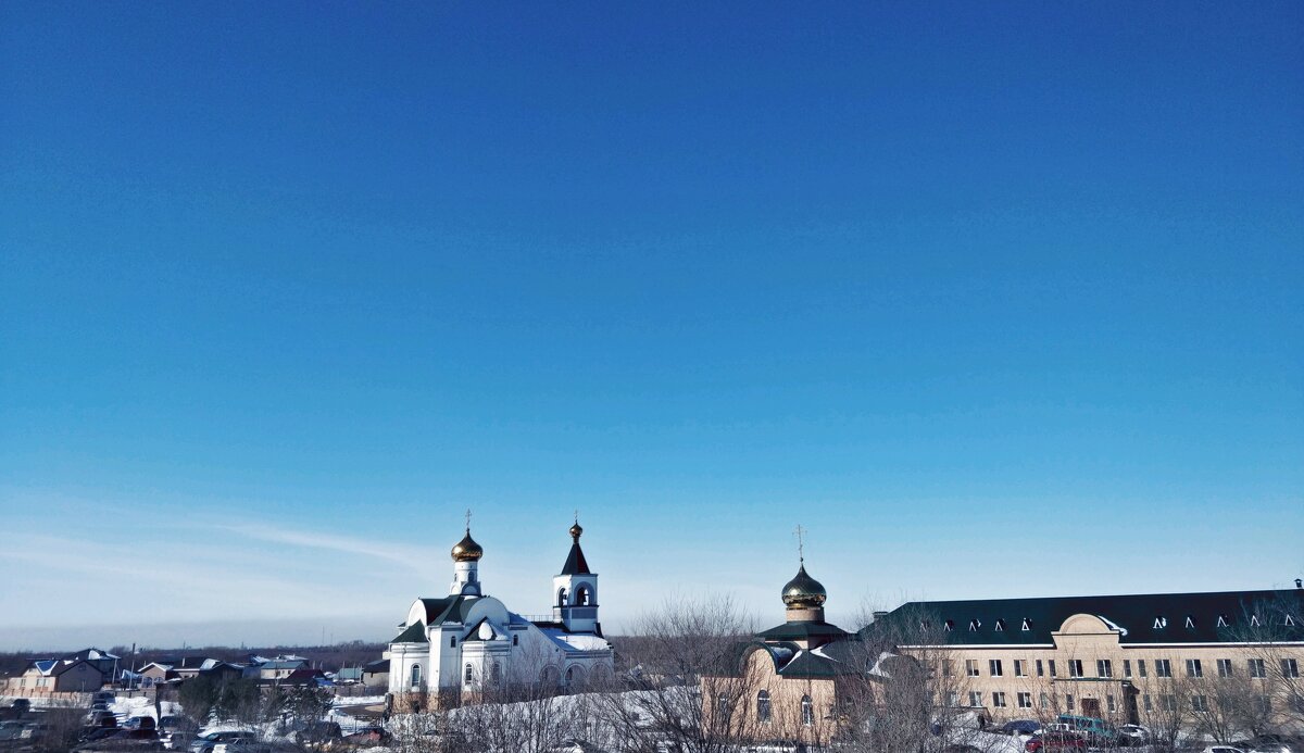 Март - Андрей Хлопонин Март - Андрей Хлопонин