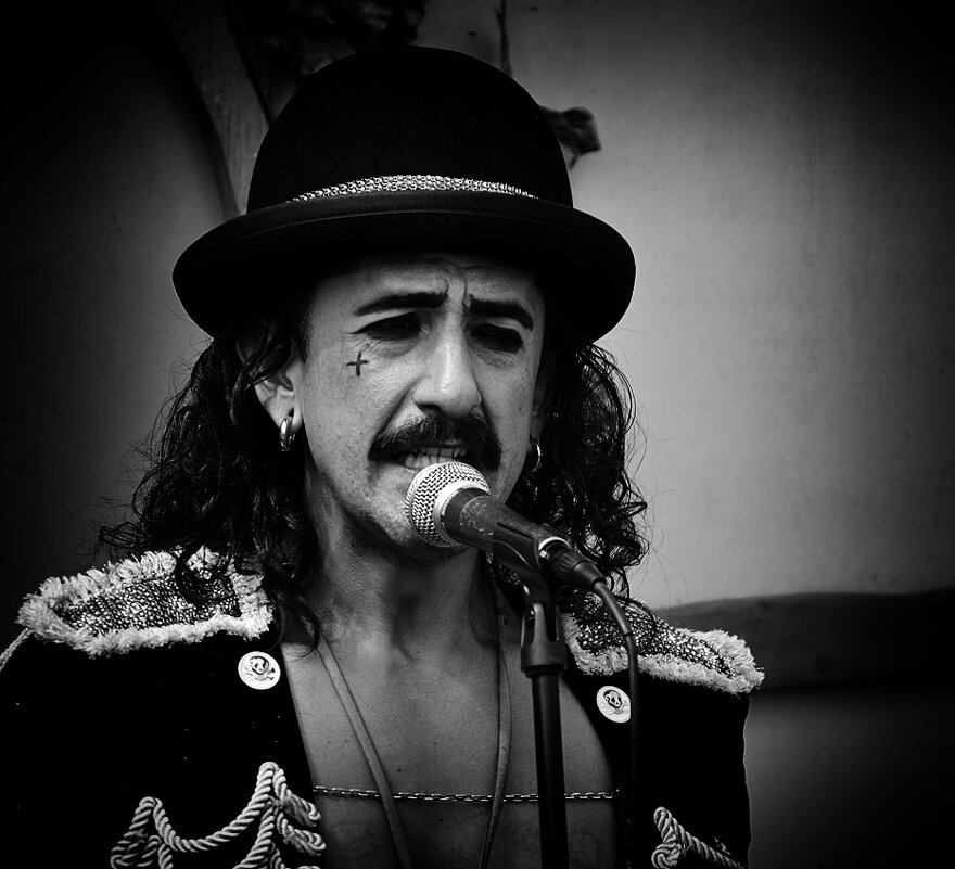 Muti Santarosa (Чили) - Dan Berli Muti Santarosa (Чили) - Dan Berli